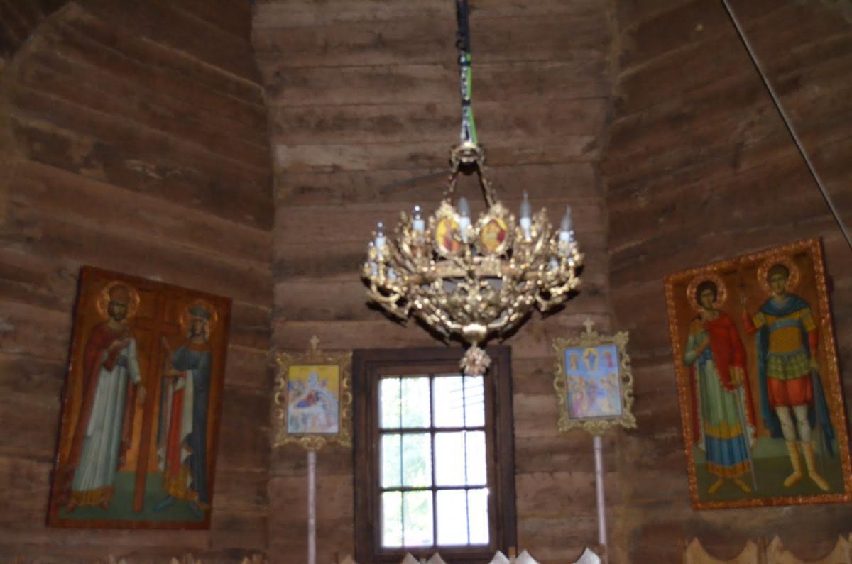 Fotografie din interiorul Bisericii